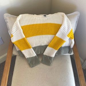 Long sleeve, crop top sweater